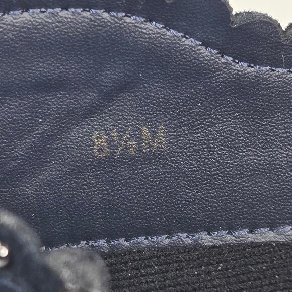 VanEli Aksa Chelsea Boot 8.5M Suede Navy Dark Blue Scalloped Studded Low Booties - Picture 8 of 12